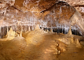 se-rendre-aux-grottes-de-vallorbe